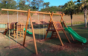 playground-de-madeira-sob-medida.jpg.png
