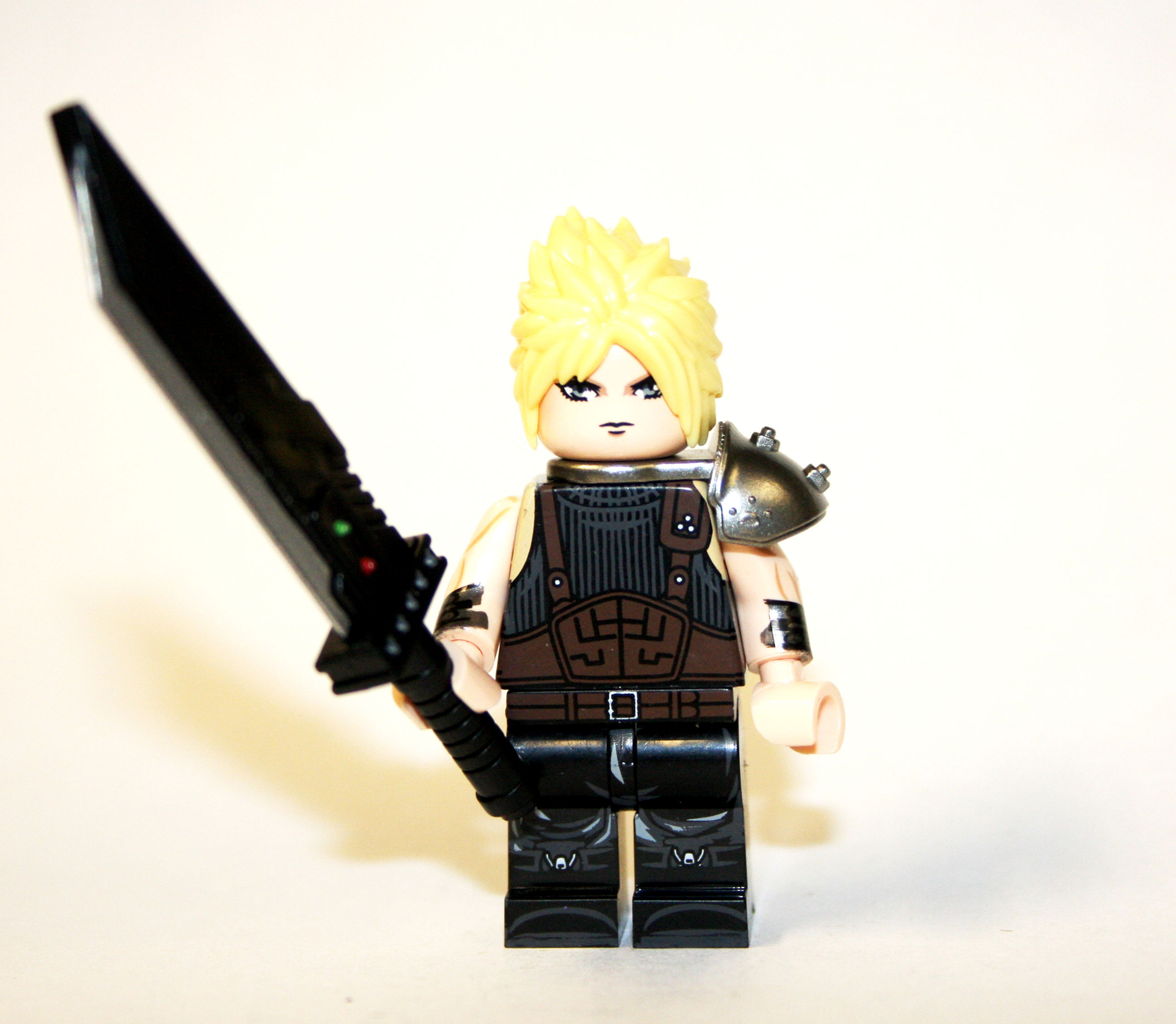 Cloud Strife Final Fantasy 7 Video Game black Minifigure