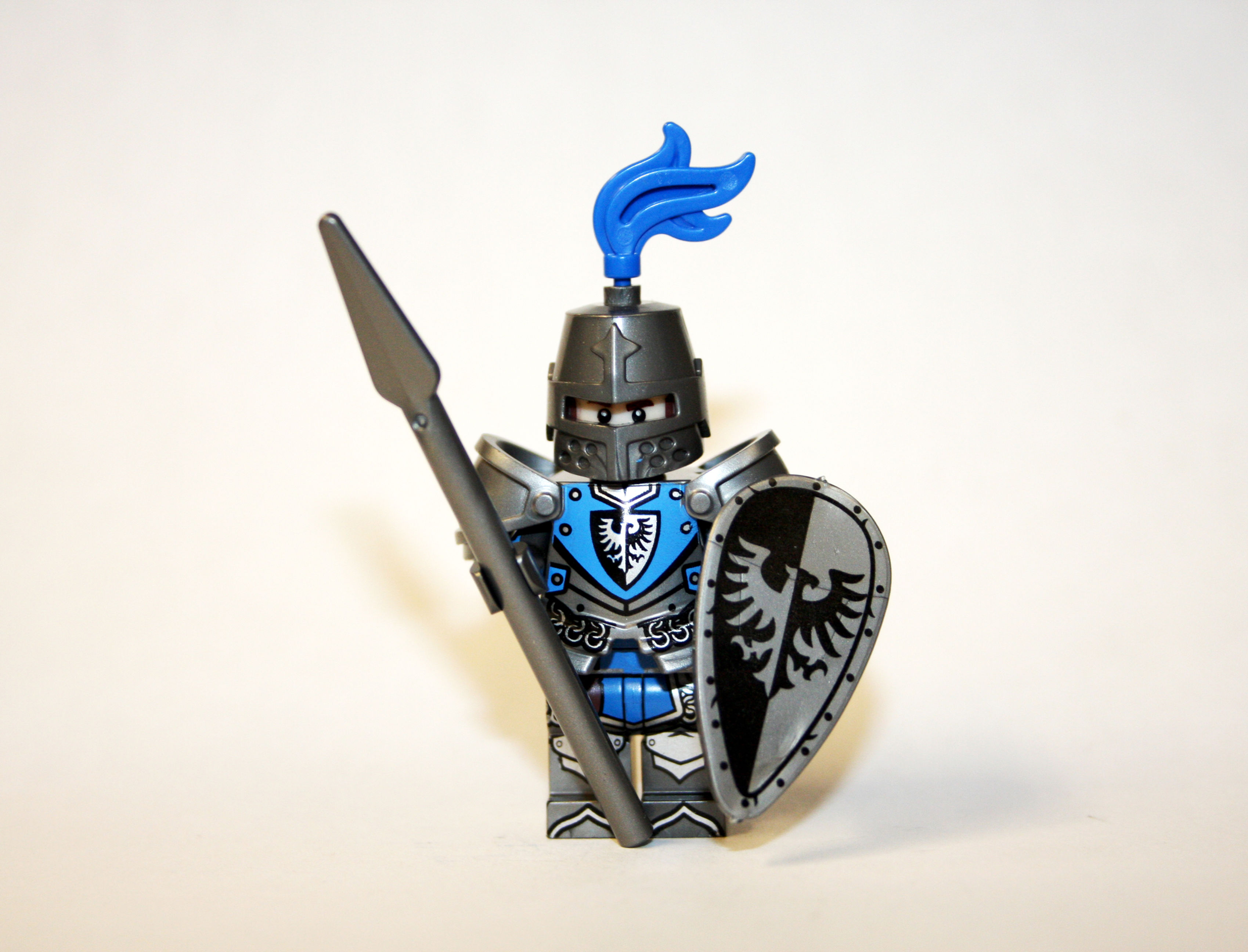 Armored Blue Eagle Knight Castle soldier Minifigure