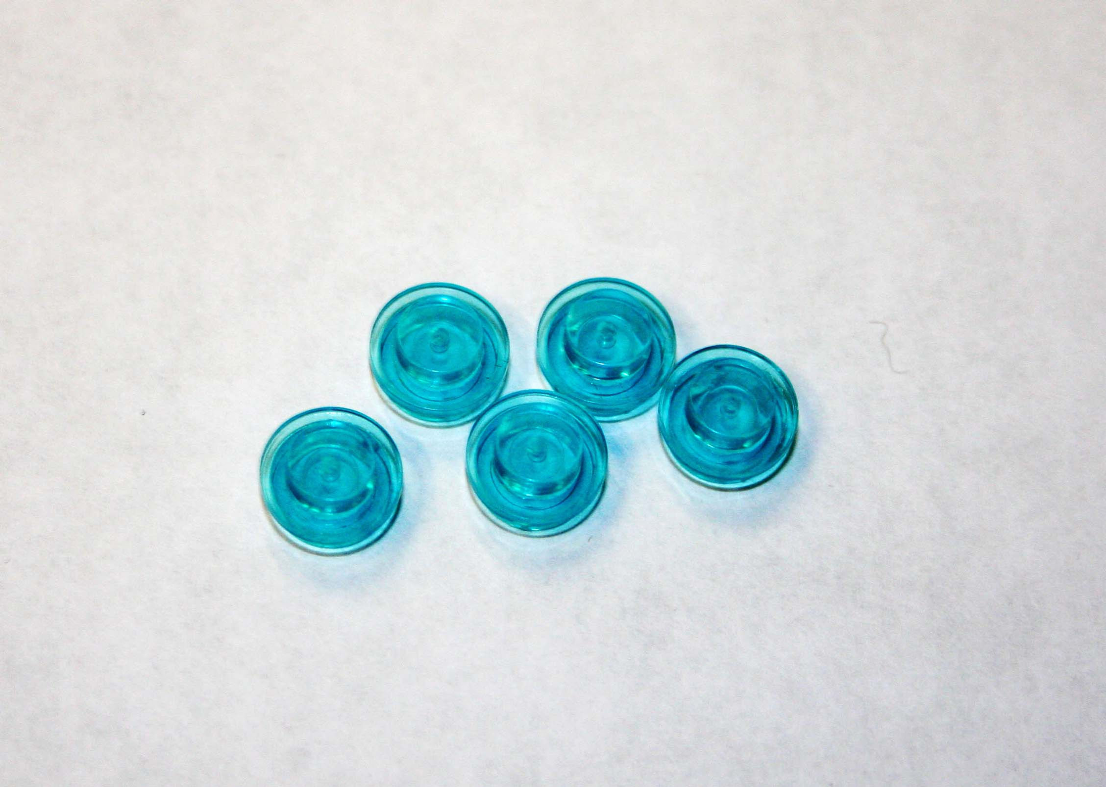Light blue clear water set of 5 1x1 round piece