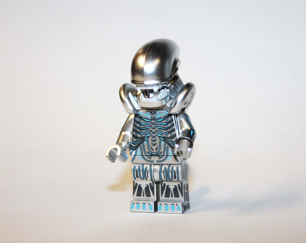 Alien Xenomorph Silver and Blue Horror Movie Monster Minifigure