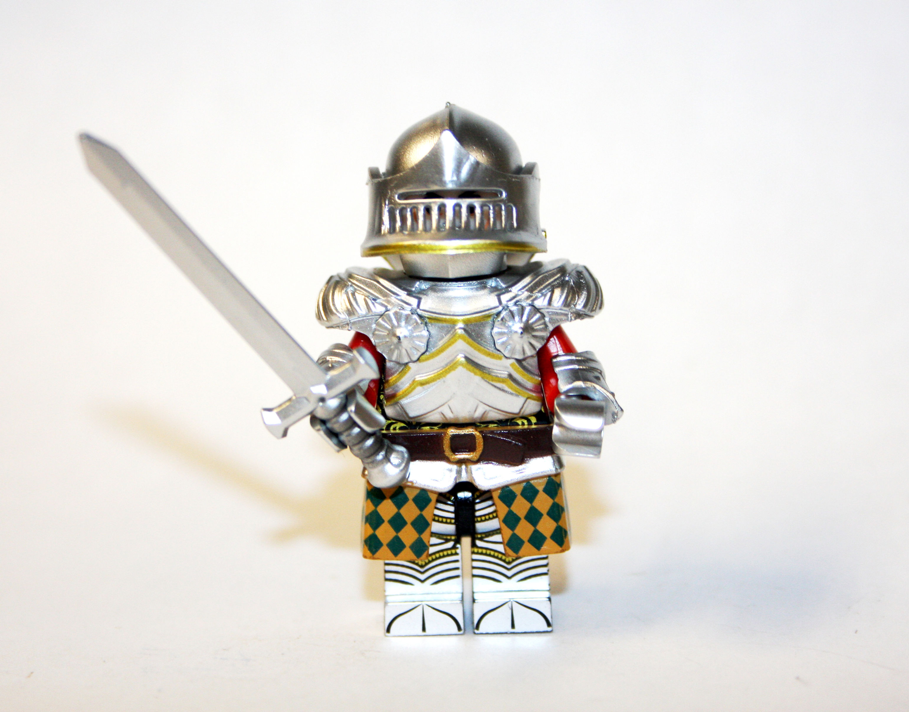 Medieval Armored Knight Deluxe Silver  Minifigure