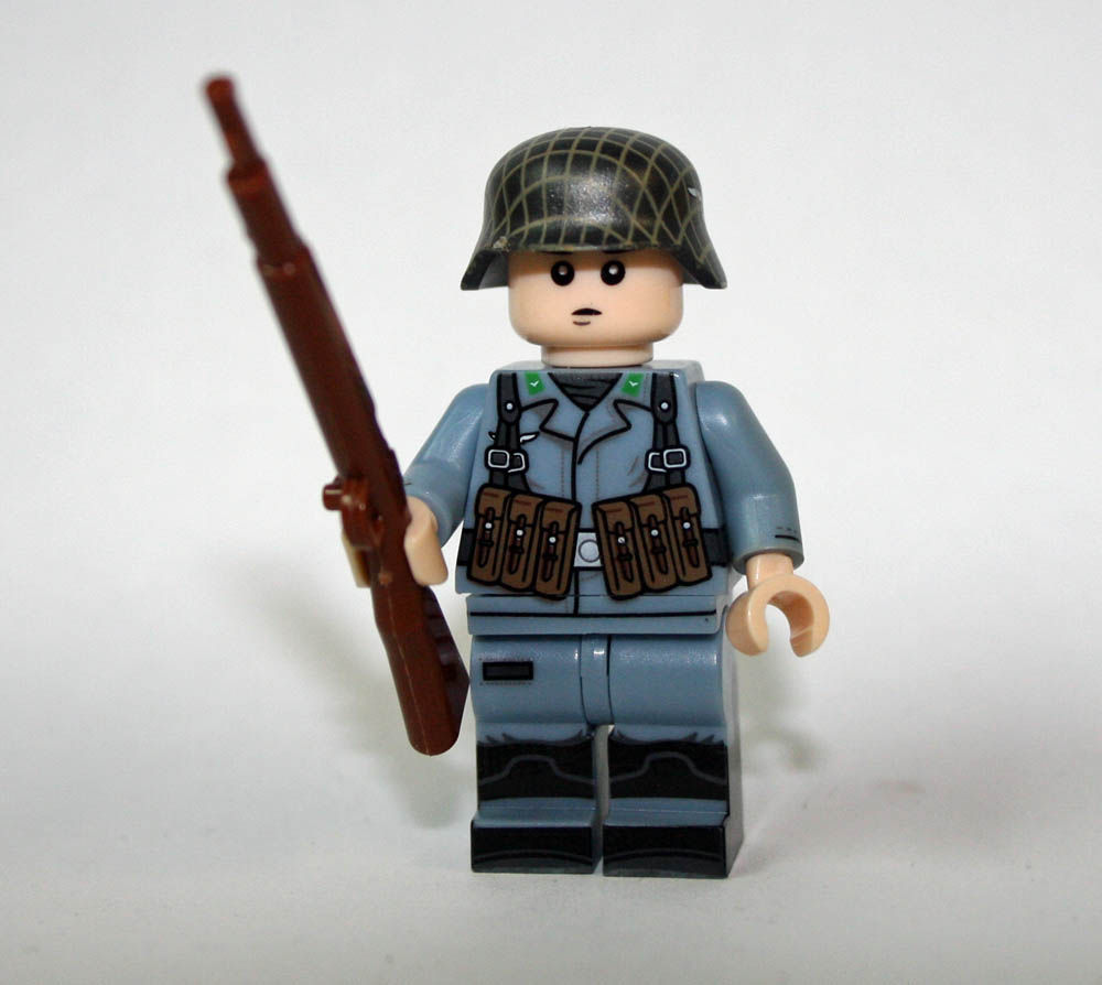 German Luftwaffe soldier WW2 Army Minifigure