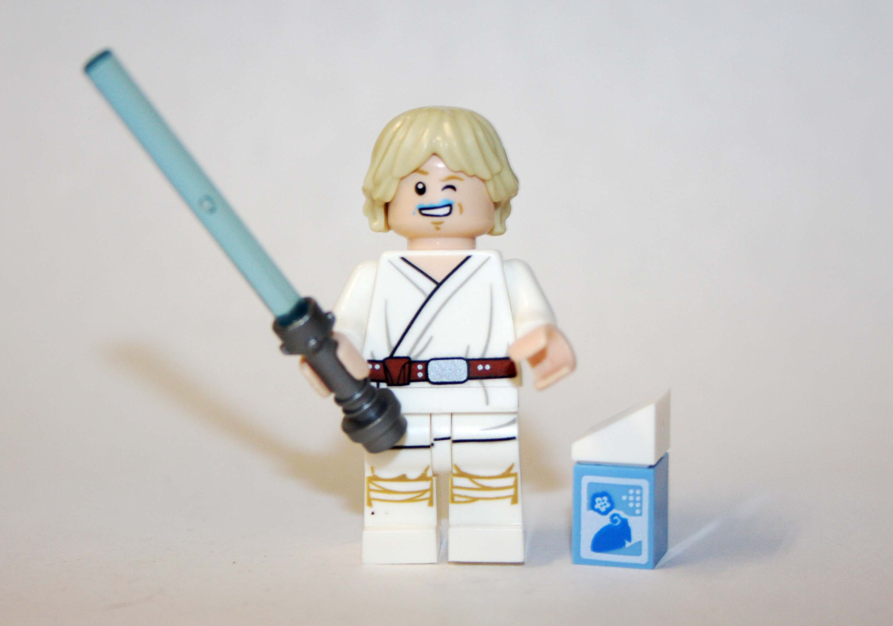 Luke Skywalker with blue milk Star Wars Minifigure