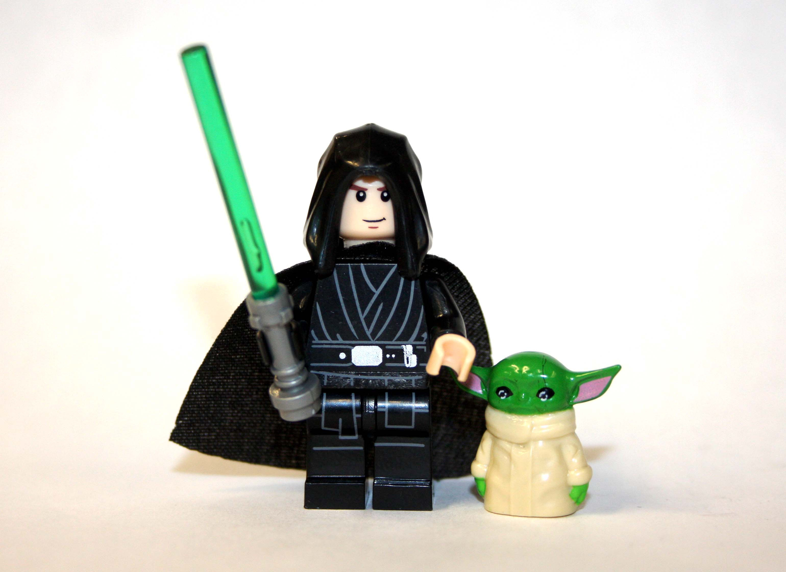Luke Skywalker ROTJ with Yoda Star Wars Minifigure