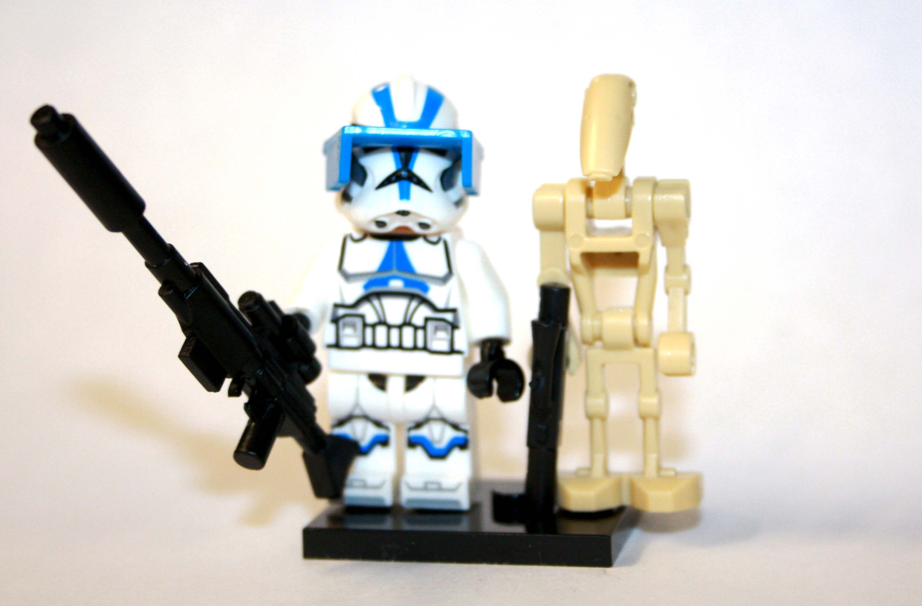 501st Clone Trooper with Droid Clone Wars Star Wars Minifigure
