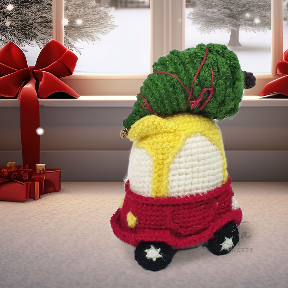Car with Christmas Tree 1
