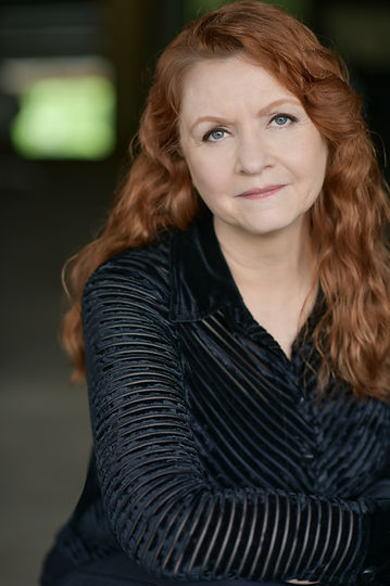 Erin Kelley Headshot 6-21.jpg