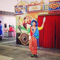 roving juggler.JPG