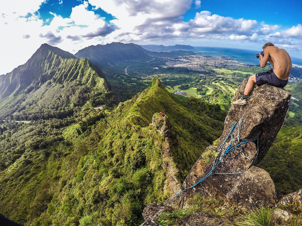 Pali notches. On top of the chimney