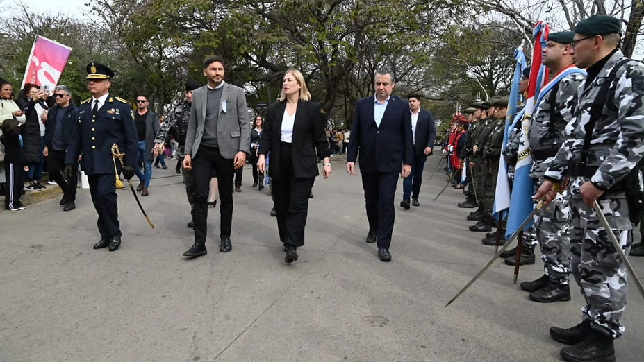 Felices 161 años de historia a la Policía de la Invencible Provincia de Santa Fe. 