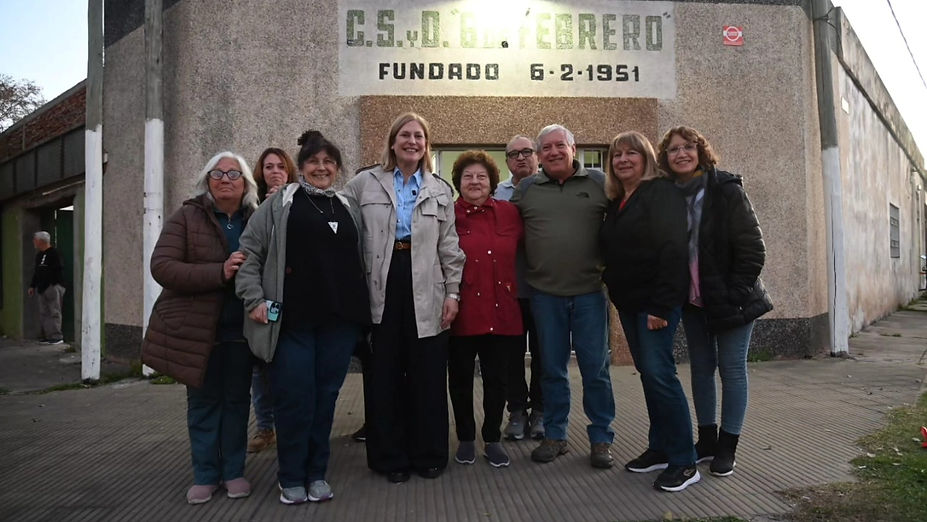 Terminamos la jornada junto a la gente del Club 6 de Febrero y de Tiro Suizo.
