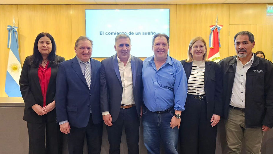 Scaglia participó de la inauguración del nuevo edificio para el SIndicato del VIdrio.