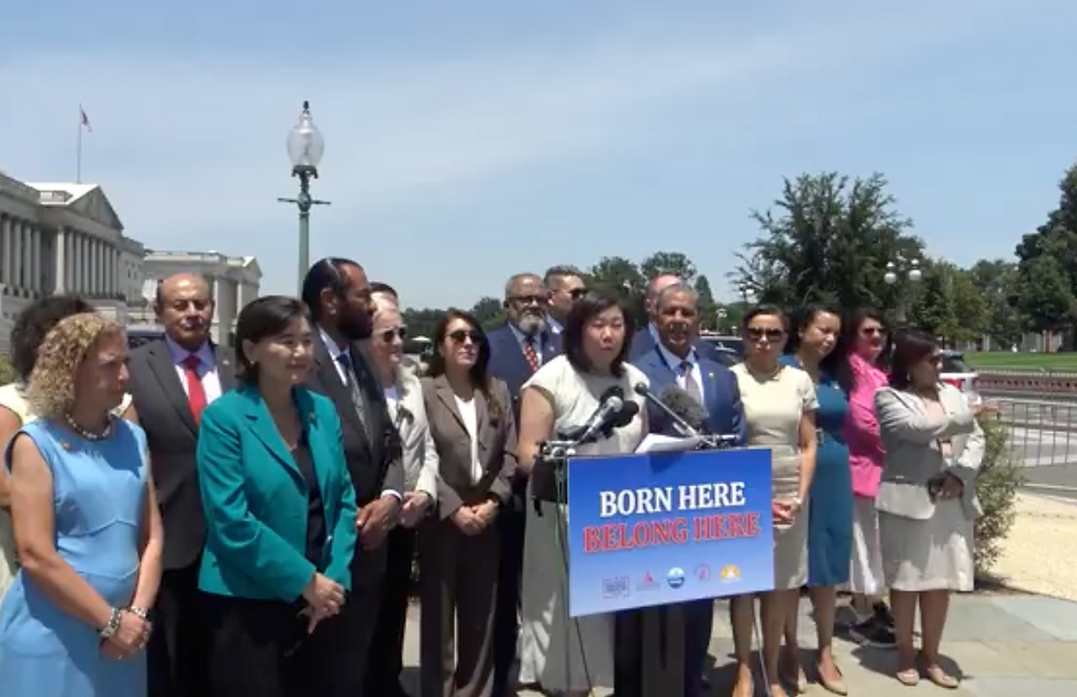 Congressional Democrats Welcome Supreme Court Ruling Upholding Birthright Citizenship