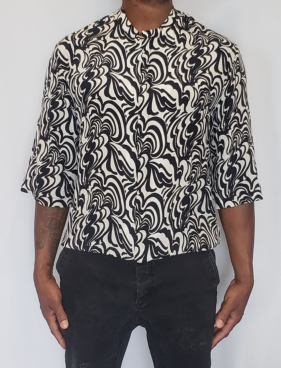 Thumbnail: Silk Shirt front view short sleeves