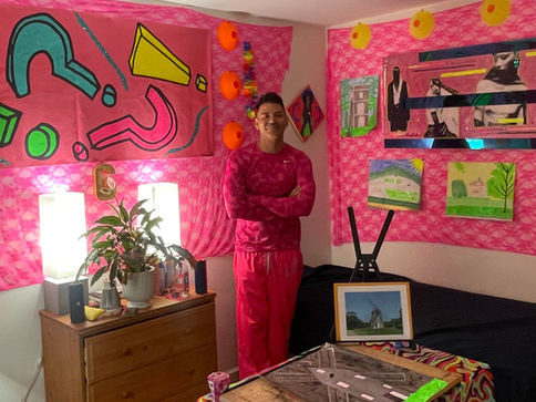 MarcusGlitteriS Chae in his studio