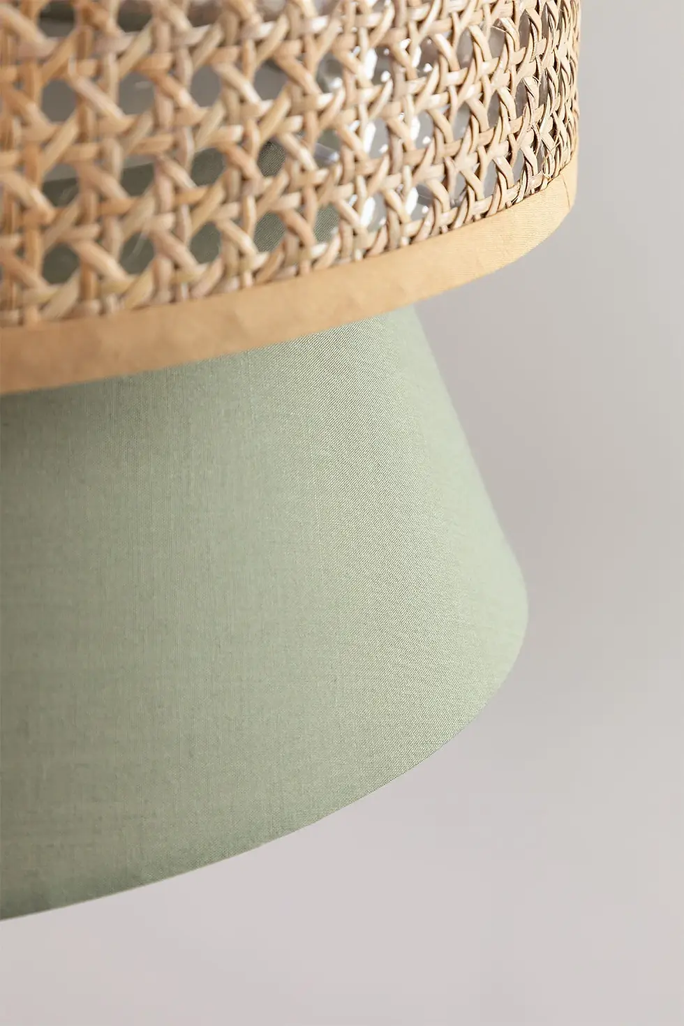 Miniaturbild: Deckenlampe “Yereh” aus Rattan – Natürliches Licht mit Stil