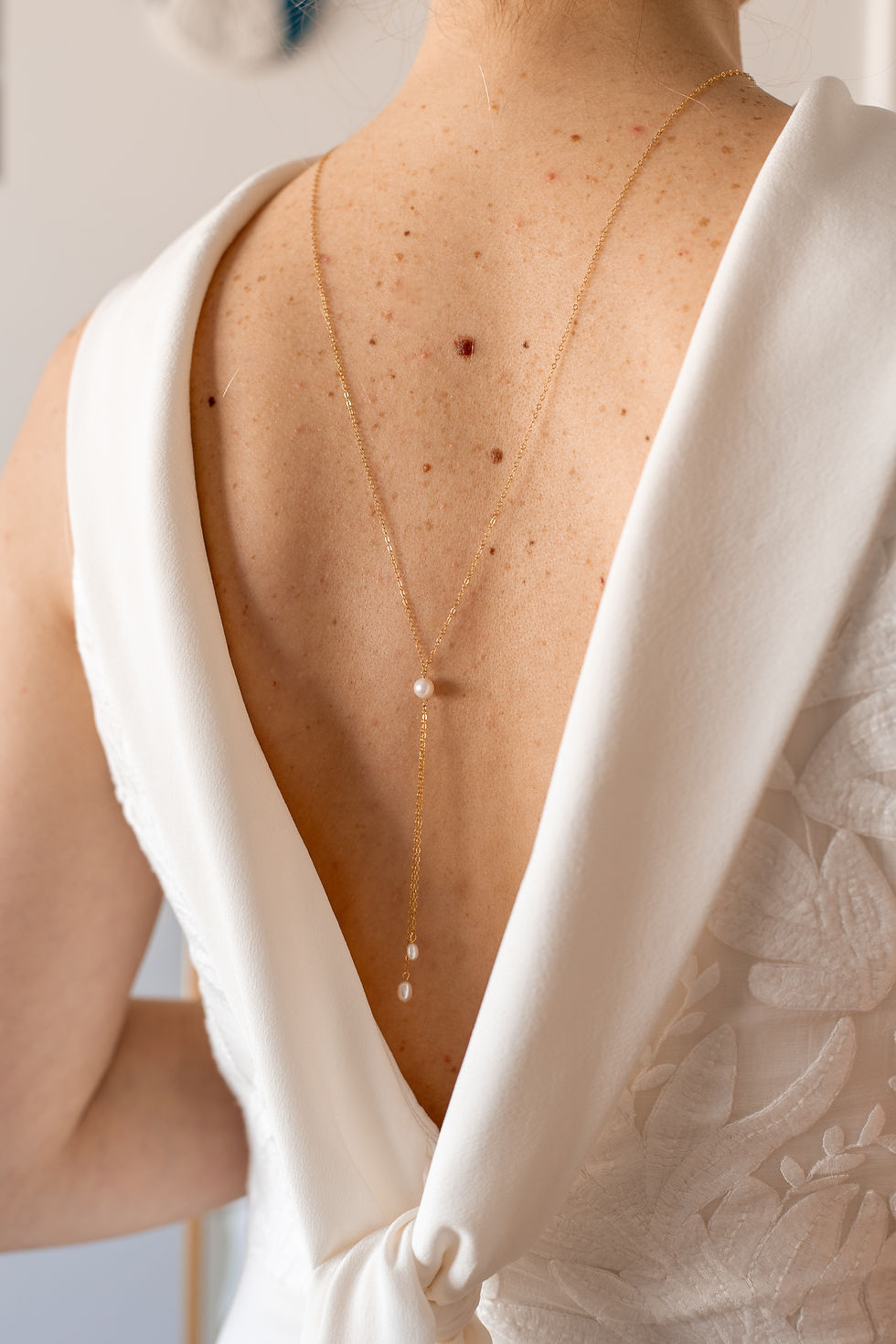 Thumbnail: Back Necklace Elizabeth