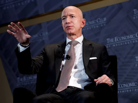 Jeff Bezos deixará cargo de CEO da Amazon, diz empresa