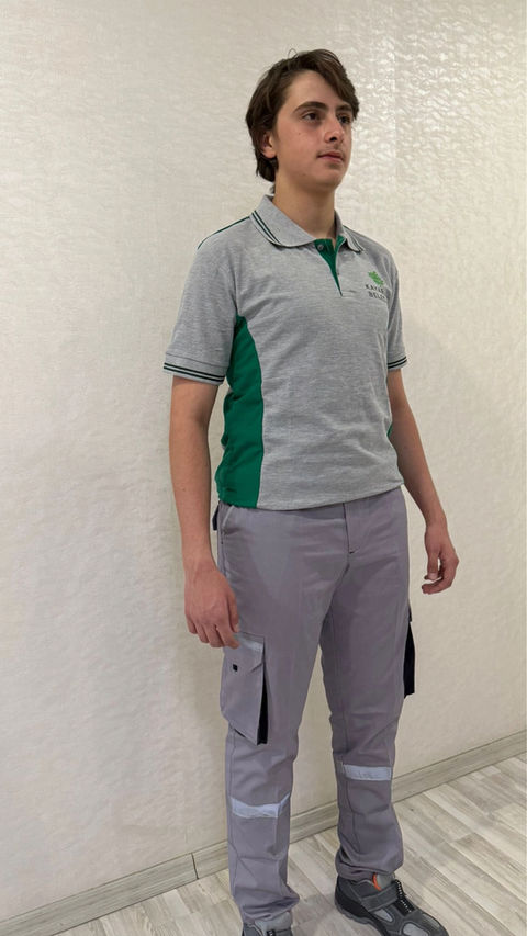 Yeşil gri iş kıyafeti