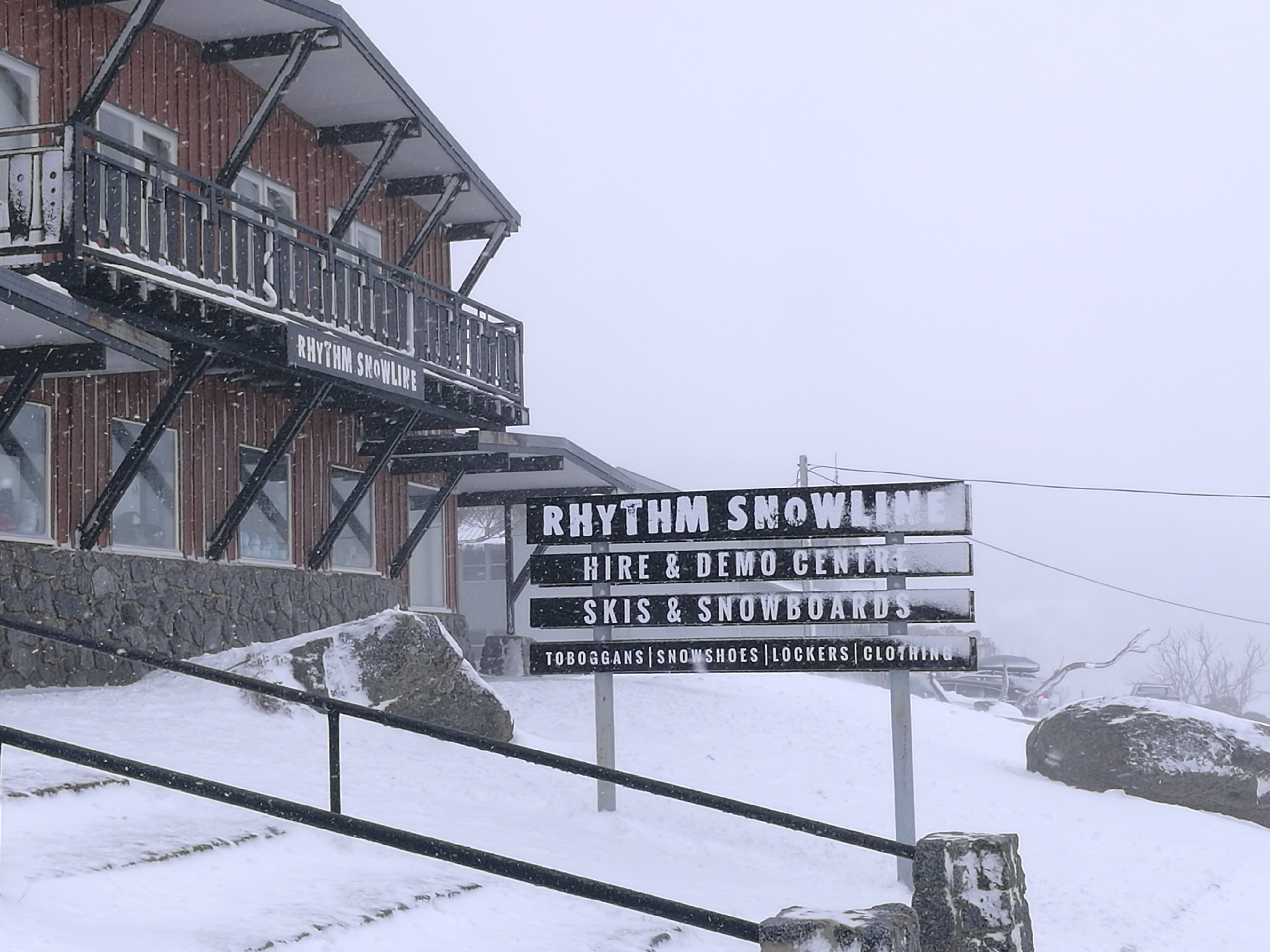 Rhythm Snowline Ski Hire