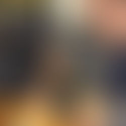 Darren speaking with a participant during a one-to-one session, reviewing insights together.