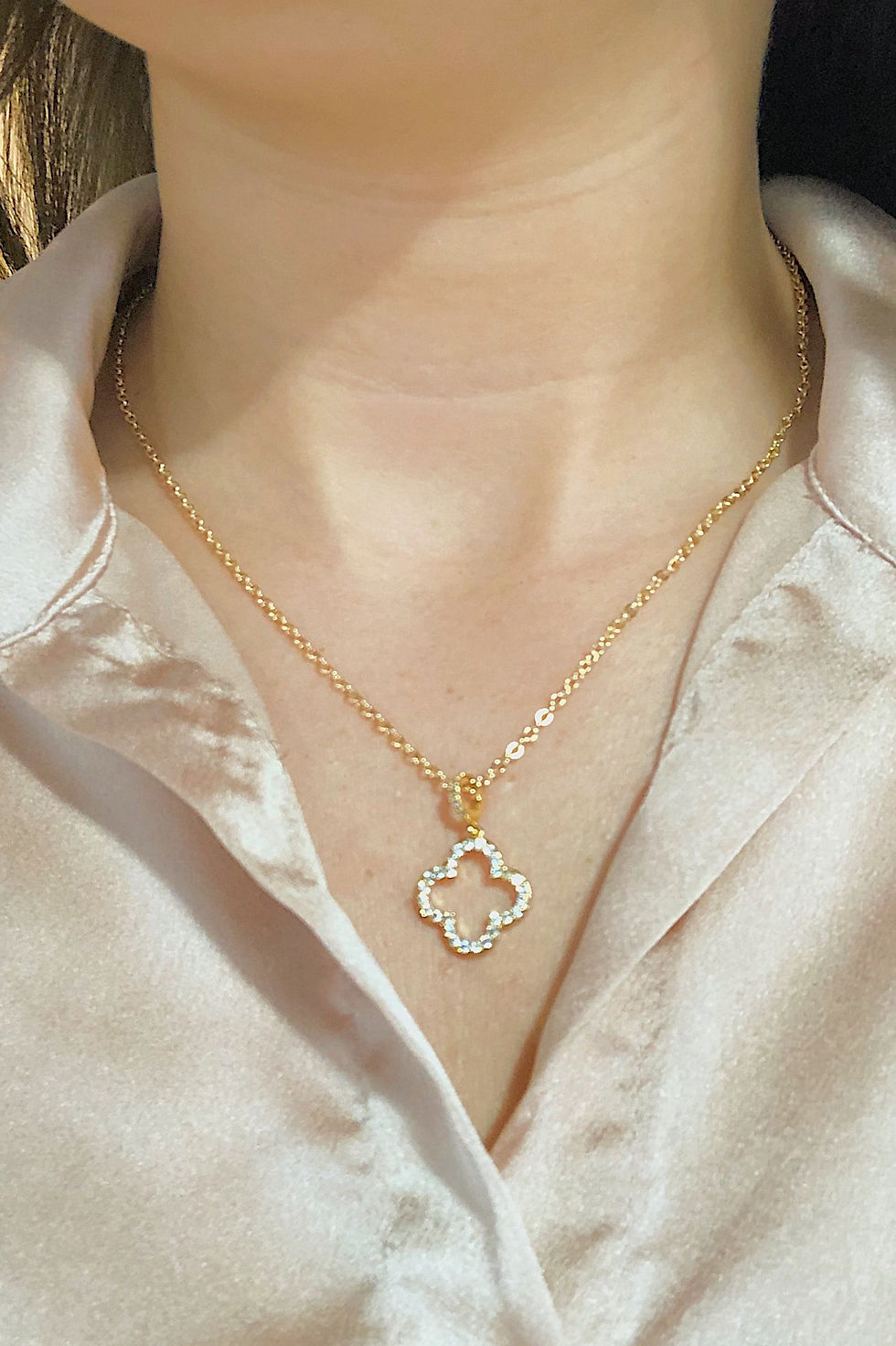 Miniaturbild: Open & Studded Pendant Necklace
