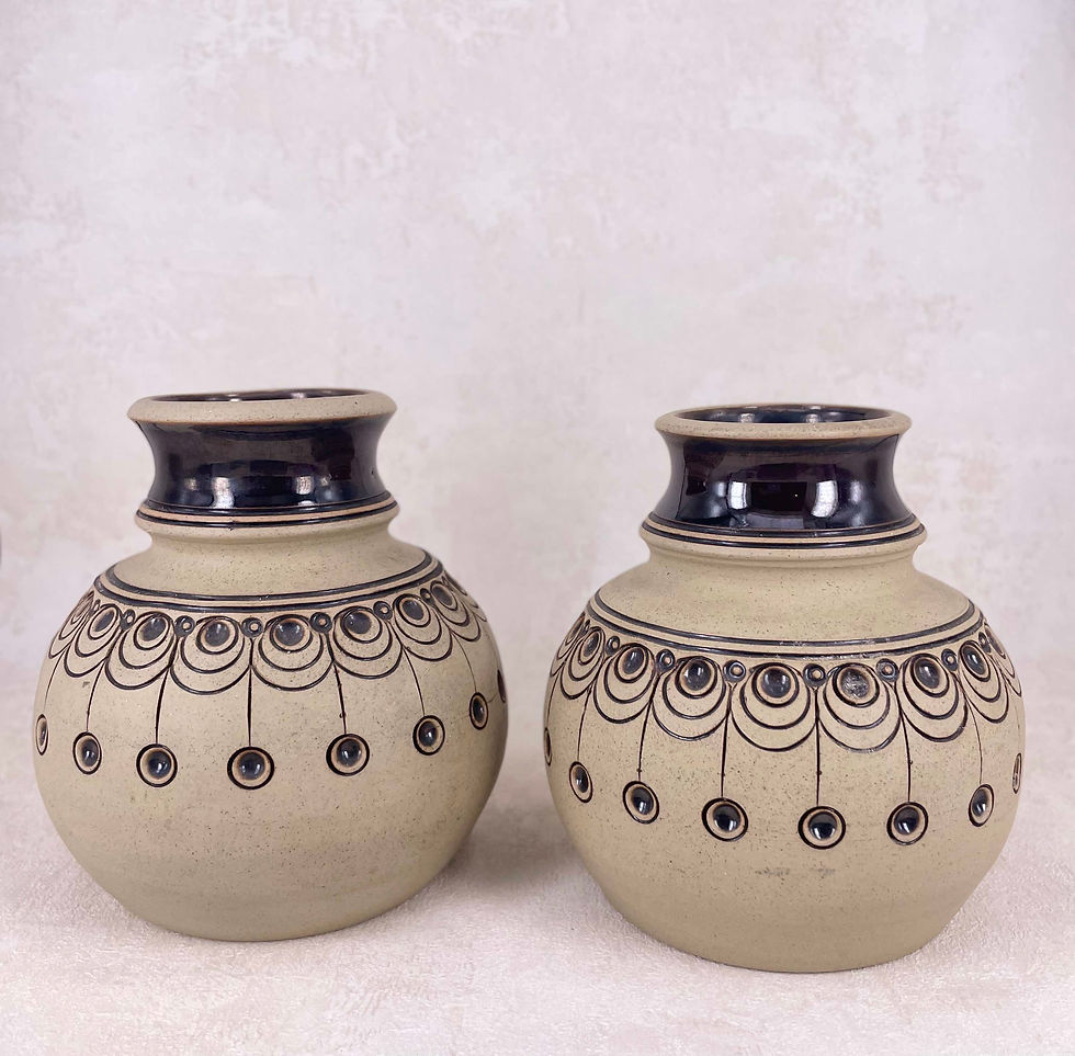 Mid Century Vintage Stratford upon Avon Signed Studio Vases, a matching pair in earthy brown tones