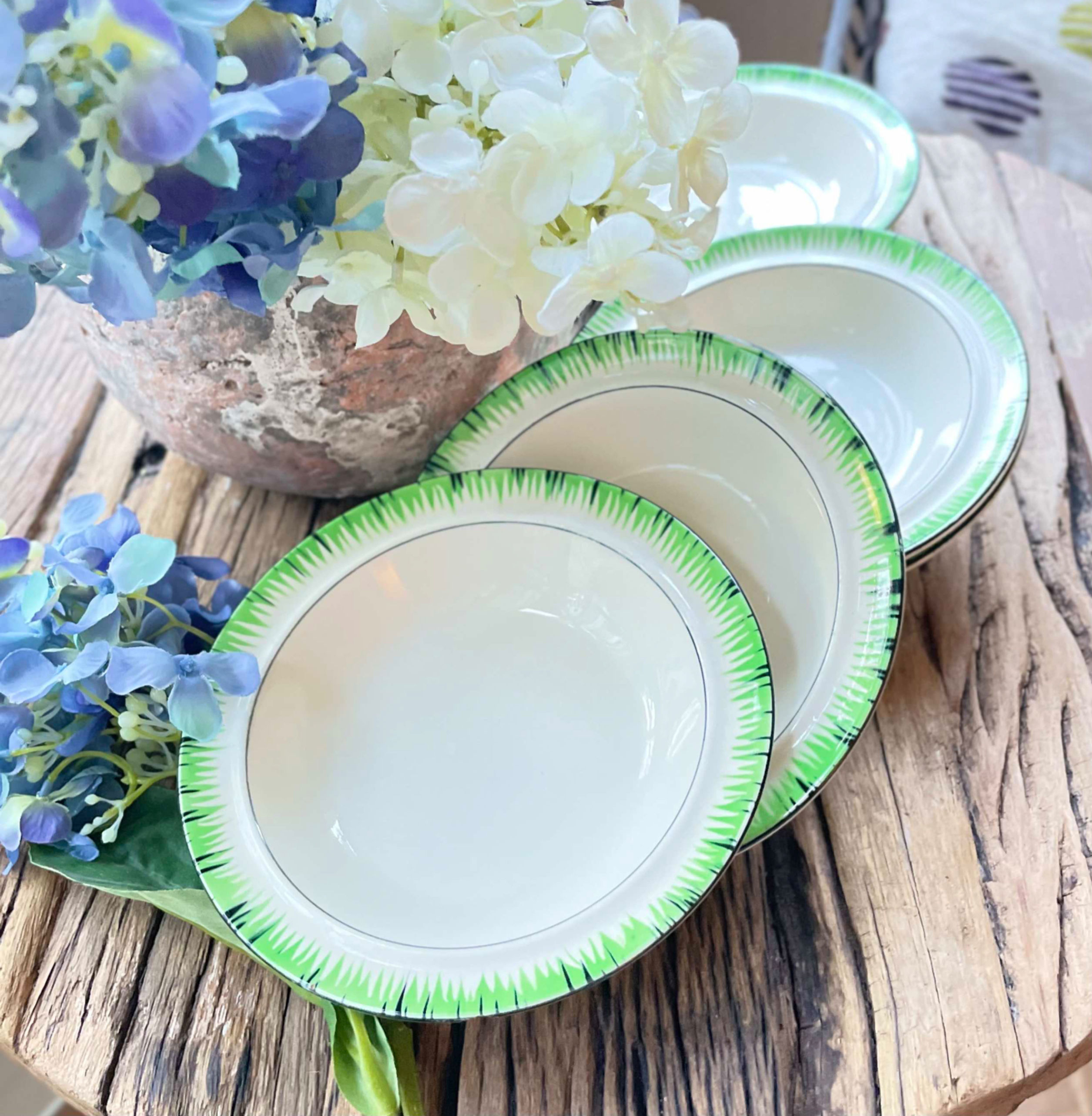 T.G. Green & Co.Ltd. Grassmere bowls, set of 5 Grassmere vintage bowls, collectable vintage bowls, cream and green vintage.