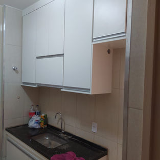 Cozinha planejada MDF branco no bairro Sta Branca