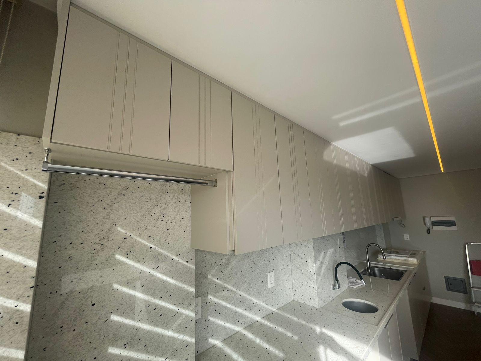 Armários planejados BH: cozinha planejada moderna no bairro Betânia em Belo Horizonte