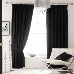 Black Curtain