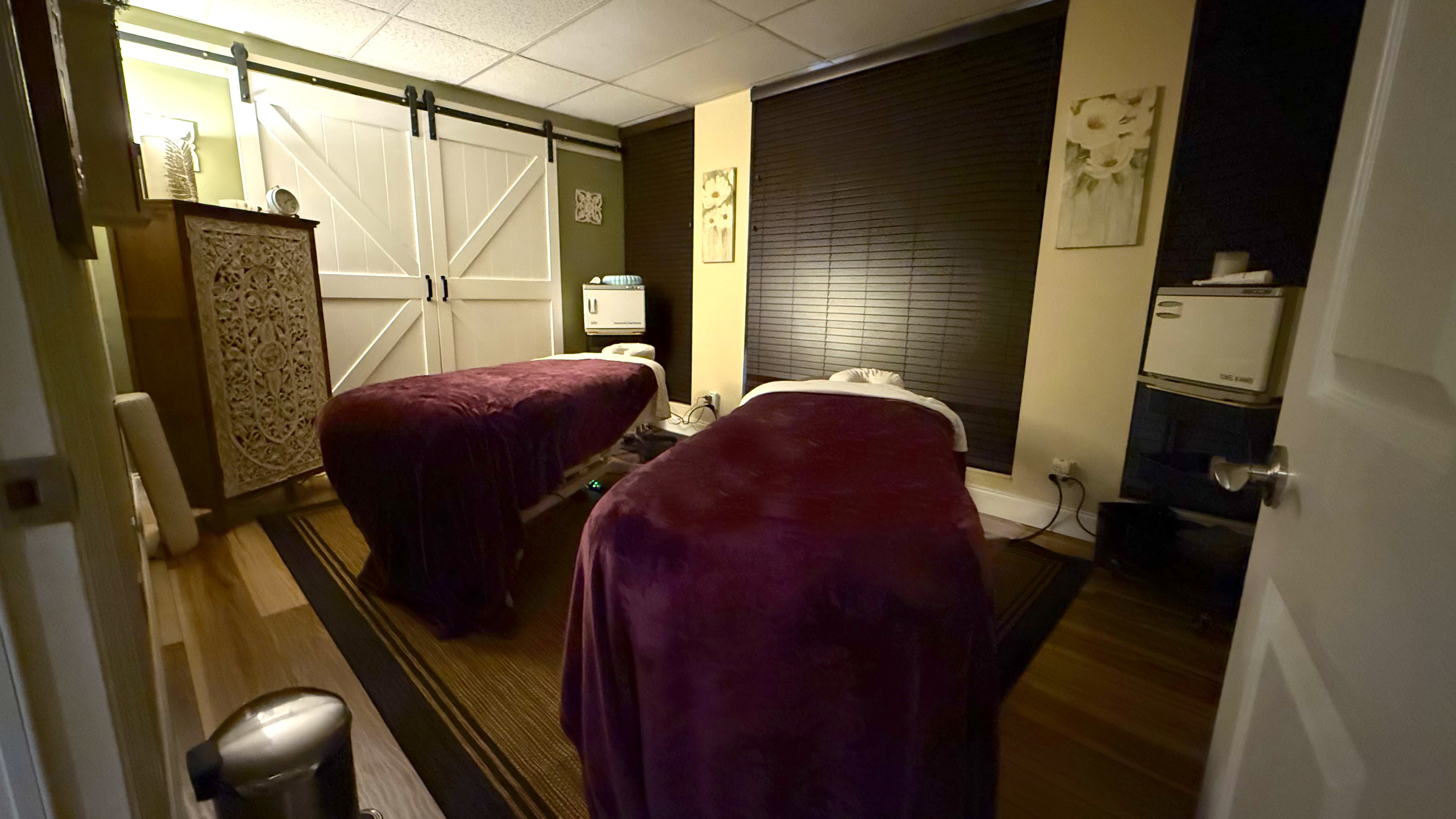 Couples Room.jpg