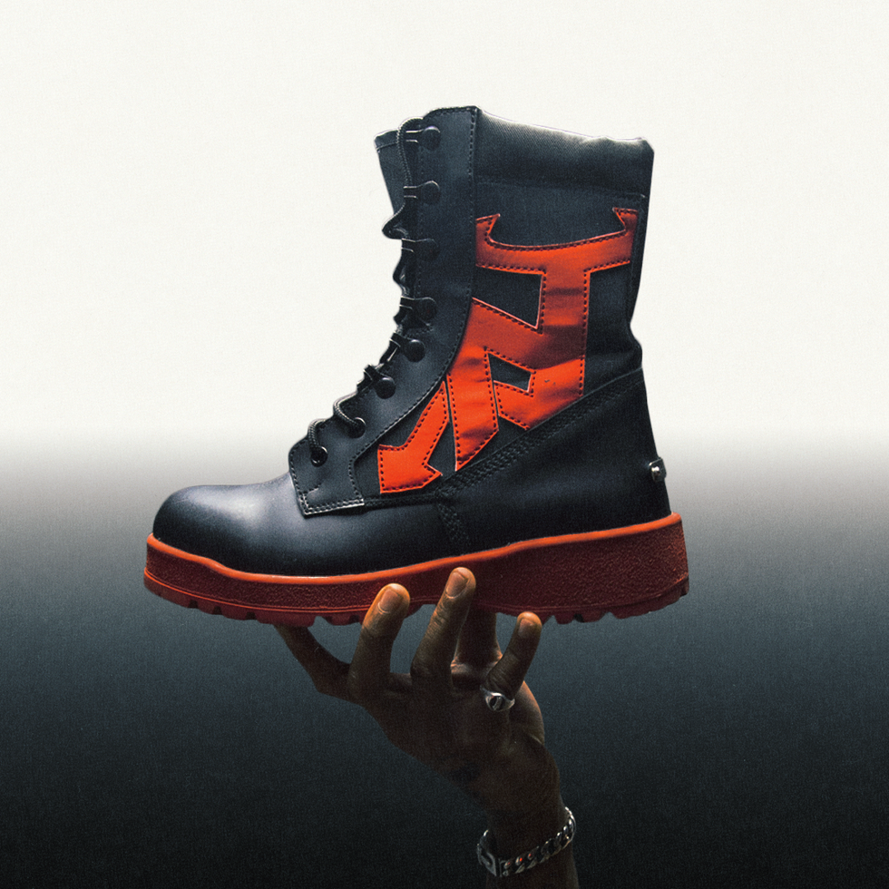 Hellboy boots 1.png