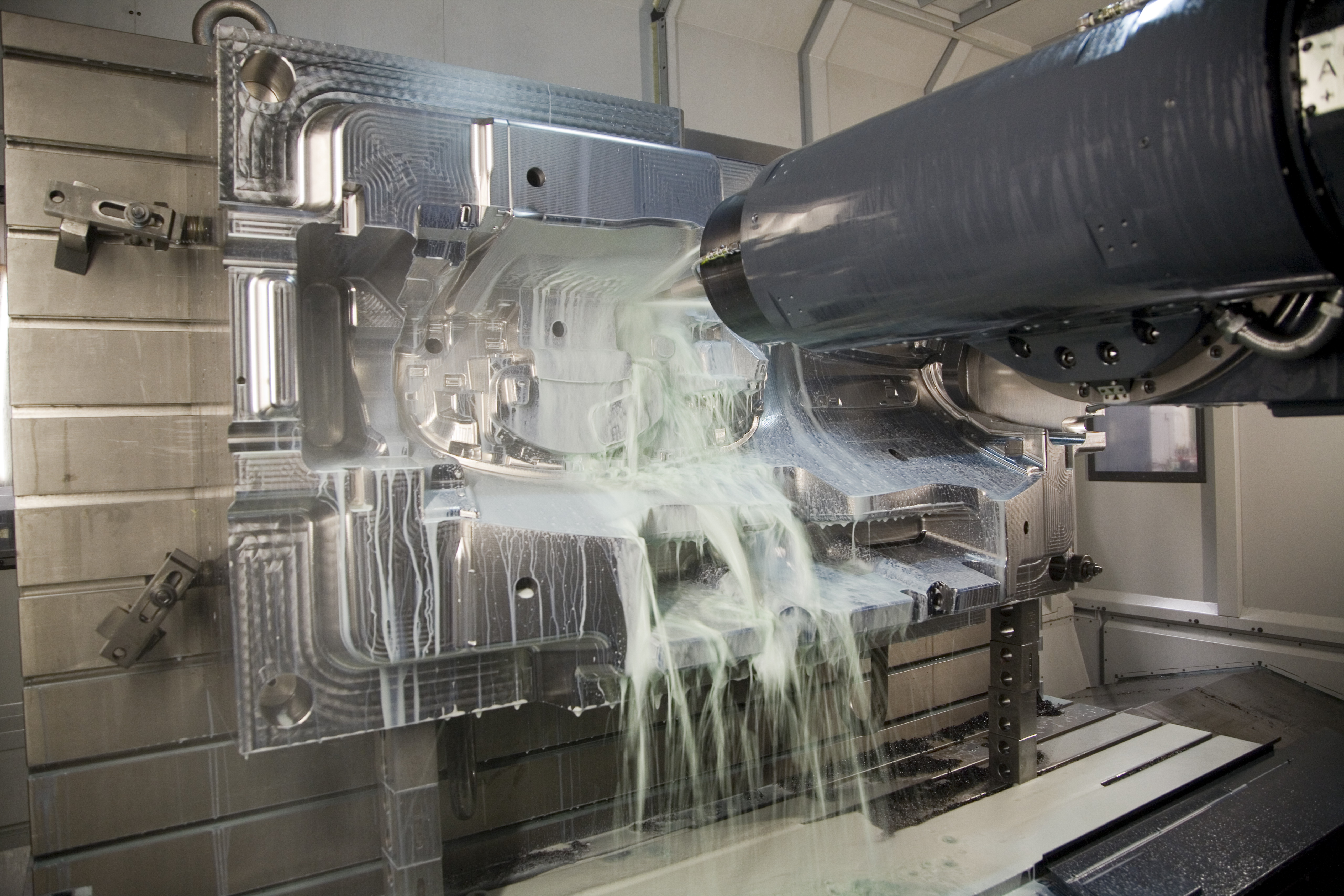 Plastics United States HiTech Mold & Engineering, Inc.