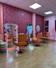 Inside Demini Salon Kingsthorpe
