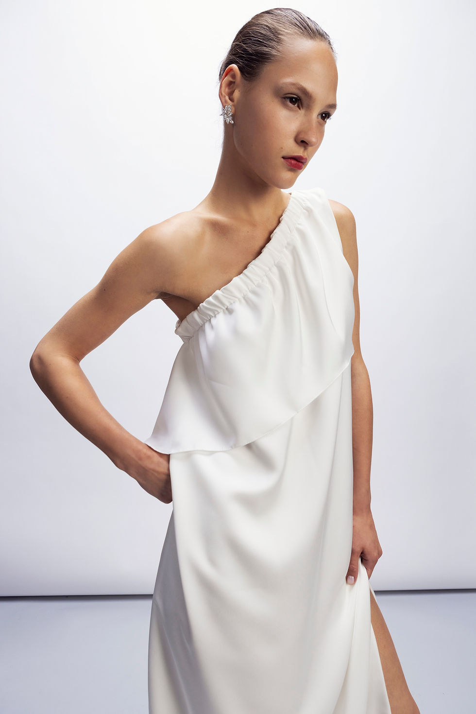 Thumbnail: One shoulder bride