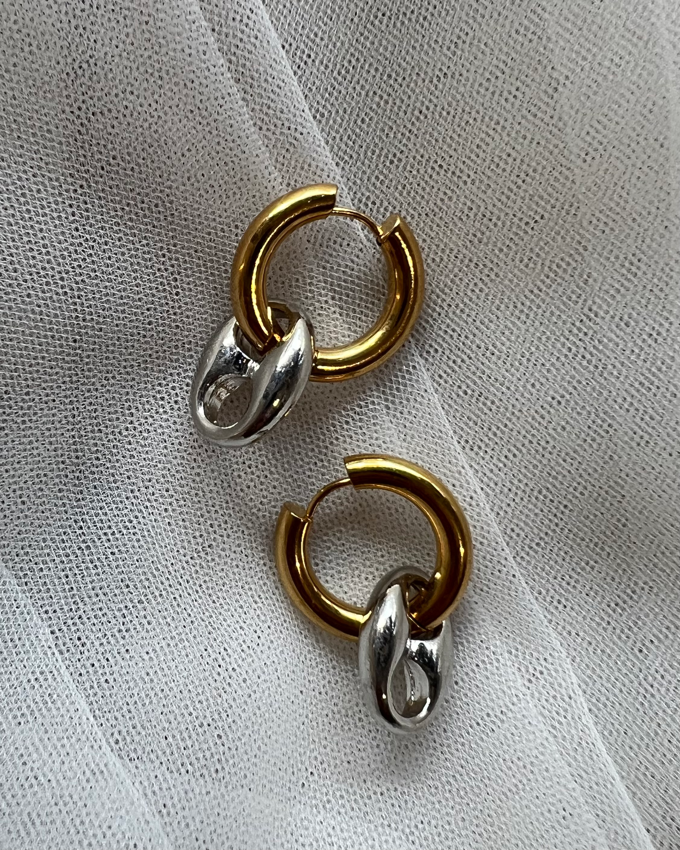 Loop earrings