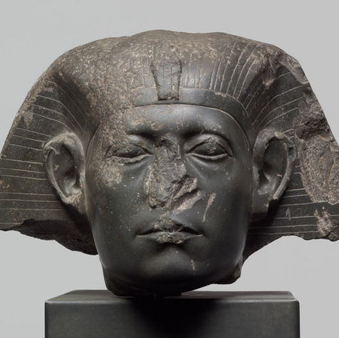 La Sfinge di Massimiliano d’Asburgo torna a Trieste: i tesori egizi alle Scuderie del Castello di Miramare