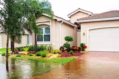 A32363_Flood_Insurance_Educational_Article_Image_0923 (1).avif