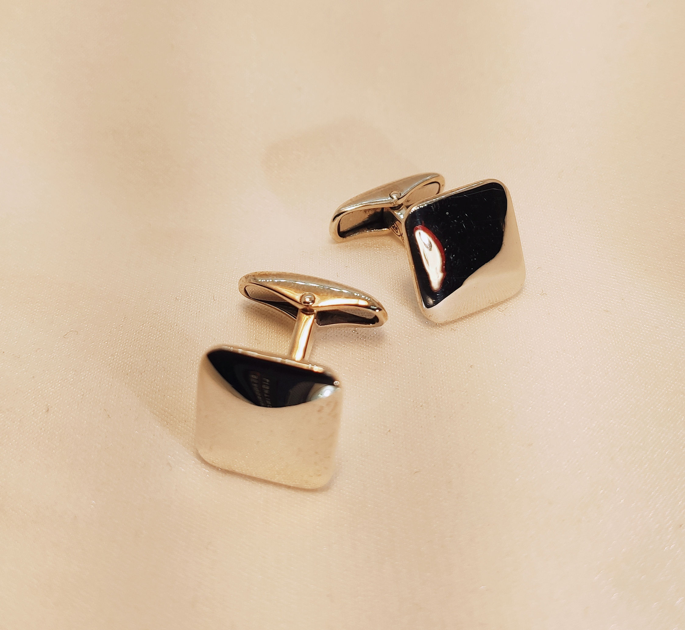 Manchettes en argent massif carrées