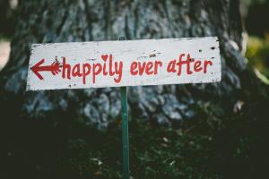 Sign that says Happily Ever After