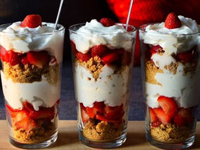 Strawberry Cream Yogurt Parfaits with Cookie Crumble | Easy Vegan Dessert Idea