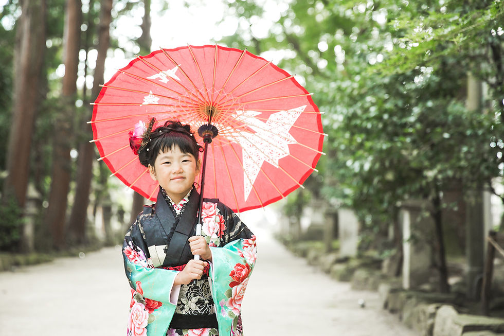 滋賀県近江八幡市安土町の奥石神社で七五三撮影をフリーカメラマンがしました。