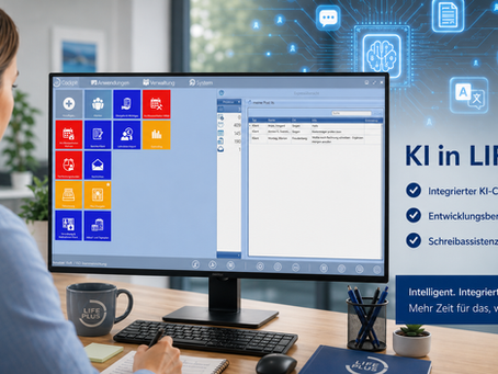 Frau arbeitet am PC mit unserer Software LIFEPLUS