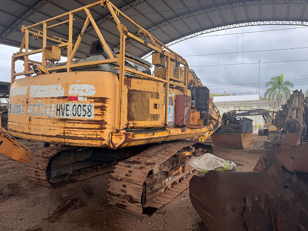Miniatura: Escavadeira Komatsu PC200-8