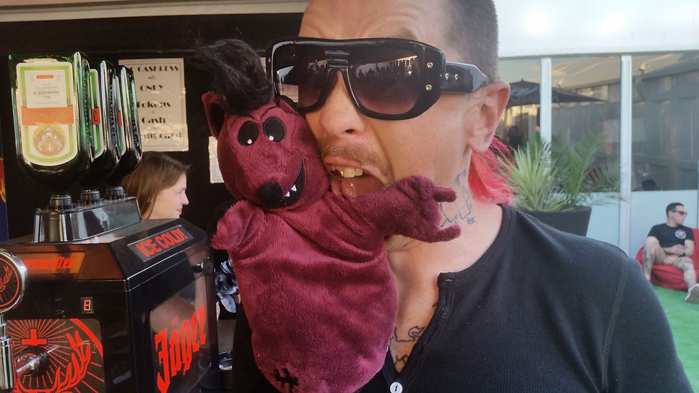 Peluche personnalisée avec broderie pour le Festival Hellfest
