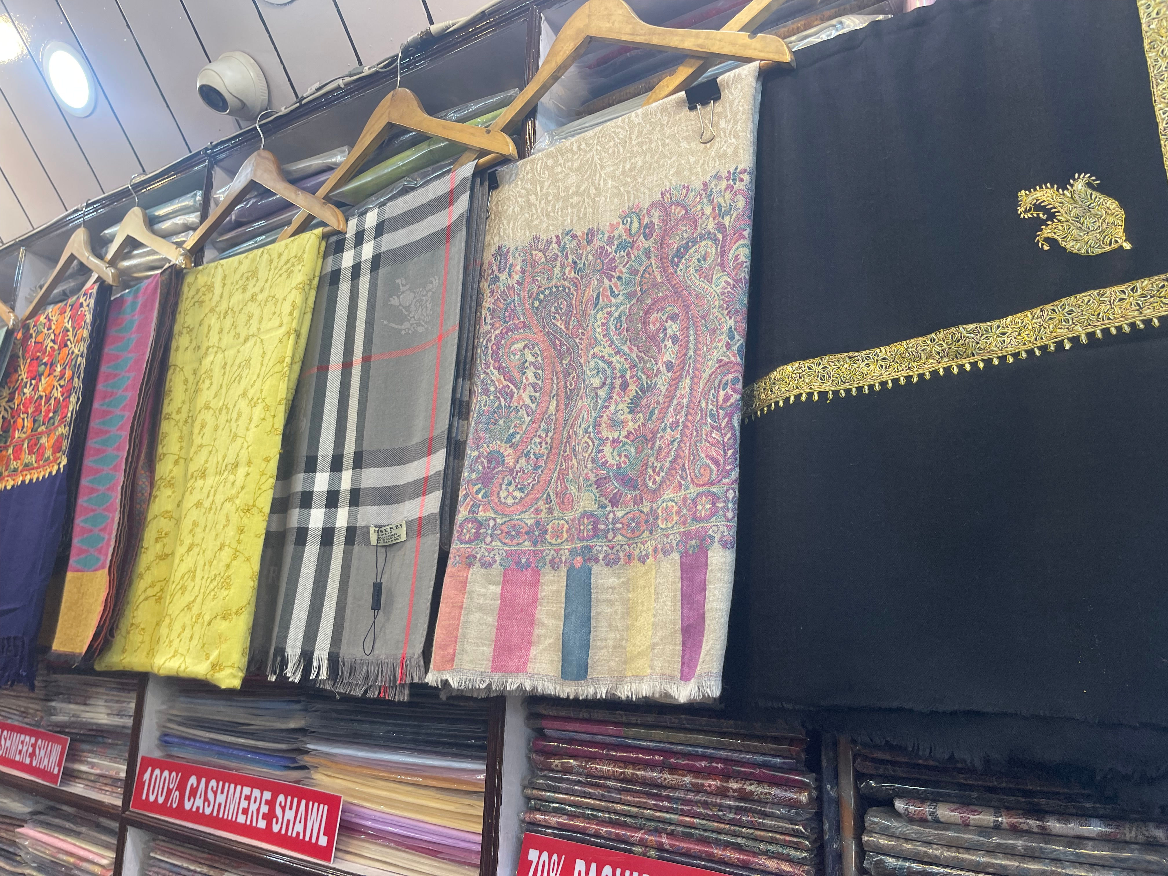 Real cashmere Pashmina from Kathmandu, Nepal / Asssorted printed Shawls