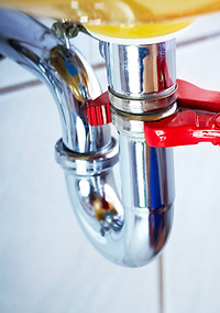 Clearing blocked drain trap