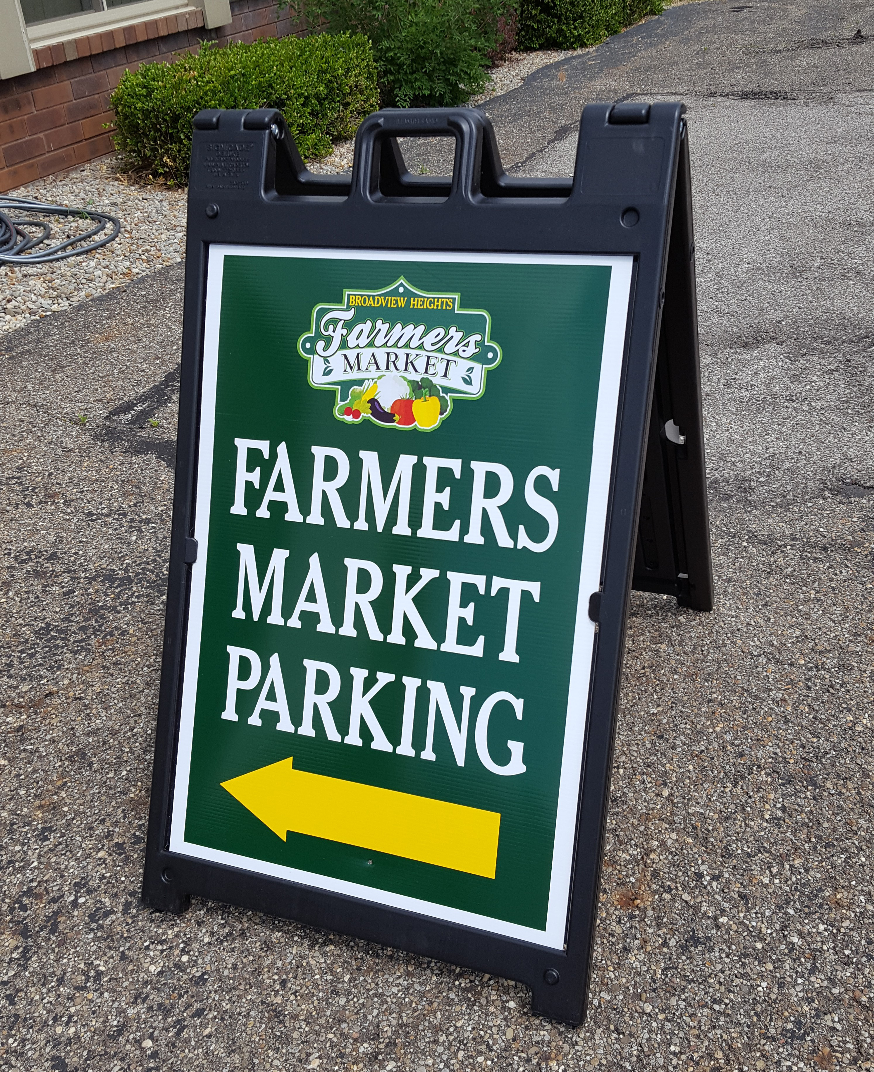 Farmers Market tent sign